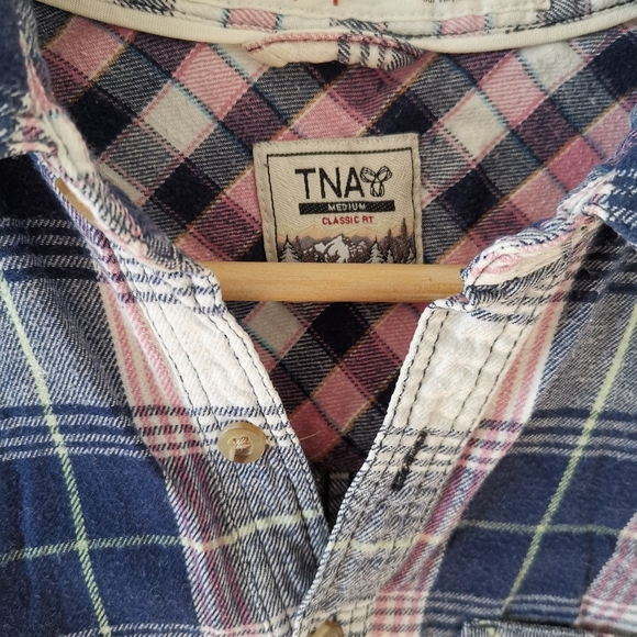 TNA long-sleeve top - Picture 3 of 4